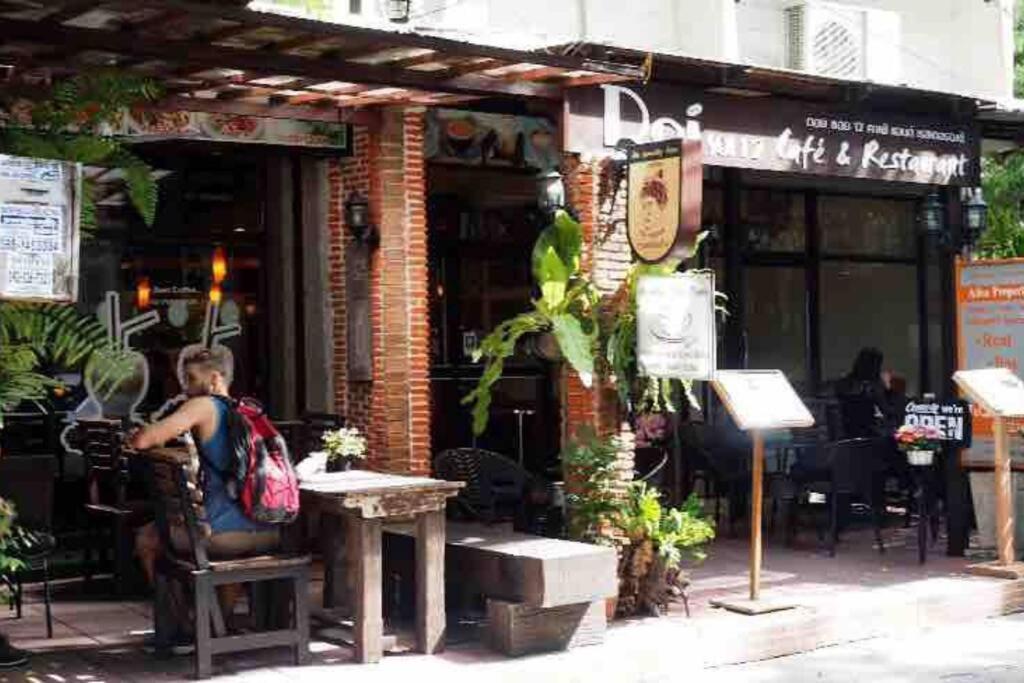 Stylish 1 Bedroom, Nice Pool,Bts Asok, Sukhumvit Bangkok Exterior photo