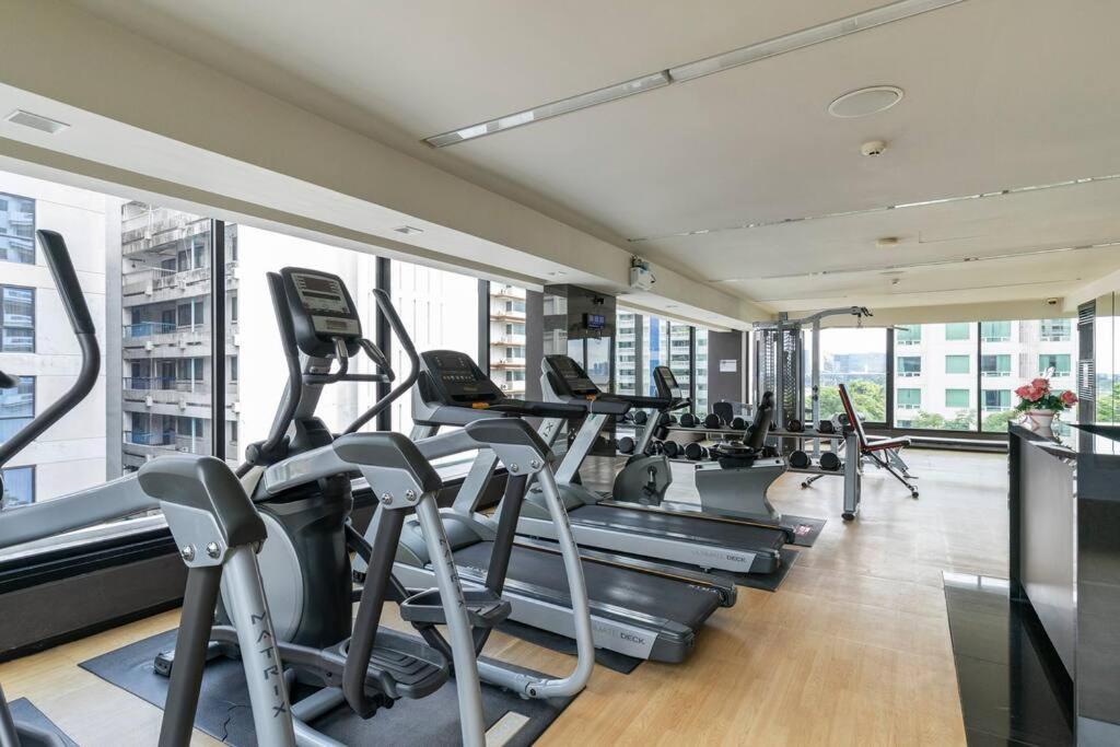 Stylish 1 Bedroom, Nice Pool,Bts Asok, Sukhumvit Bangkok Exterior photo